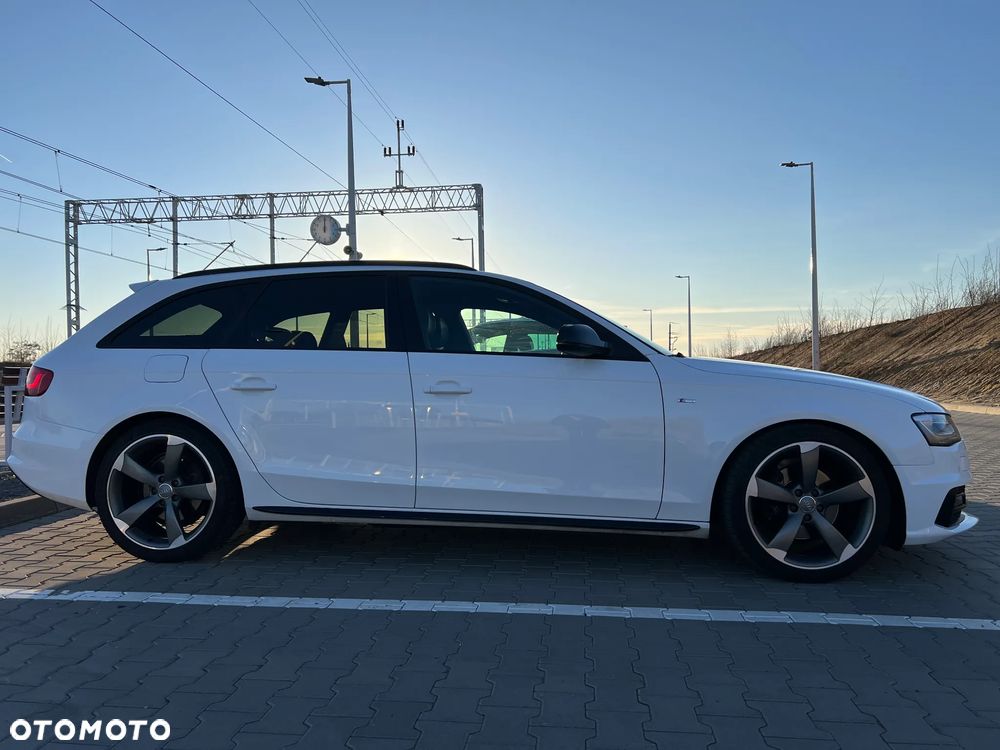 Audi A4 Avant 2.0 TDI DPF clean diesel quattro S tronic S line Sportpaket - 3