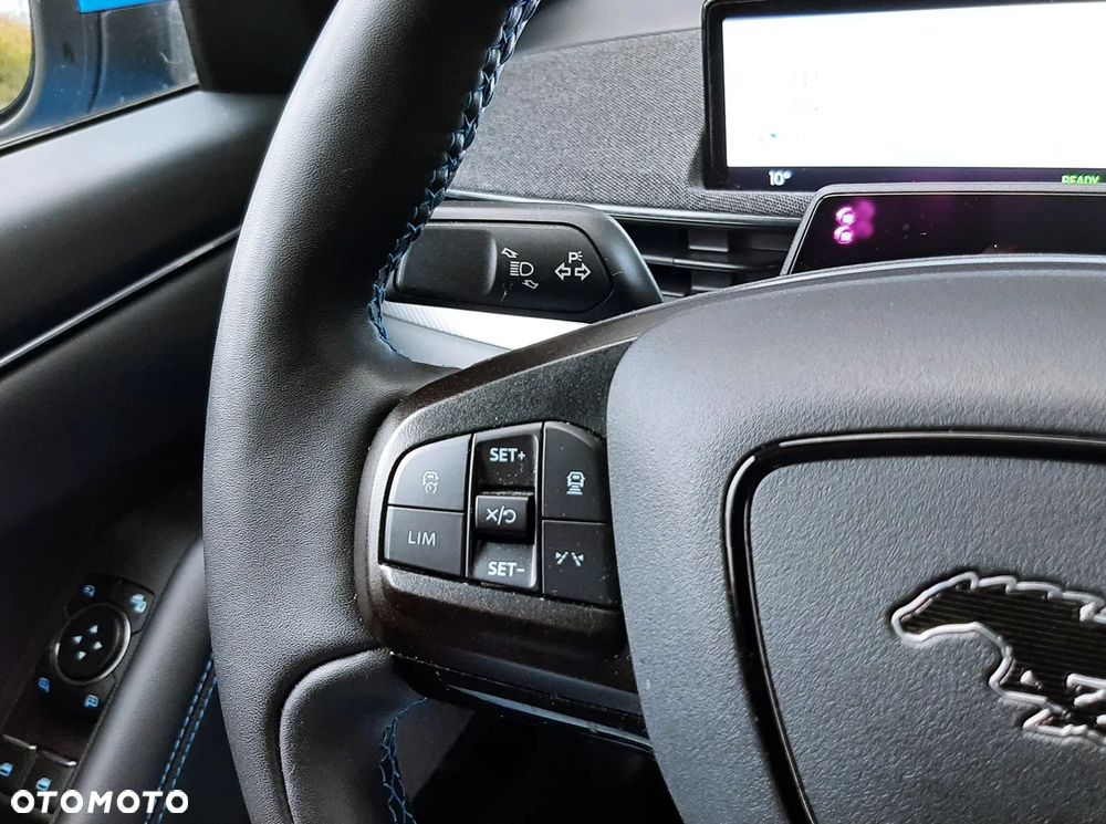 Ford Mustang Mach-E - 31