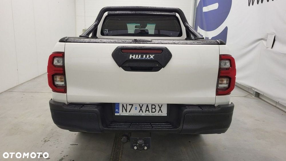 Toyota Hilux - 7