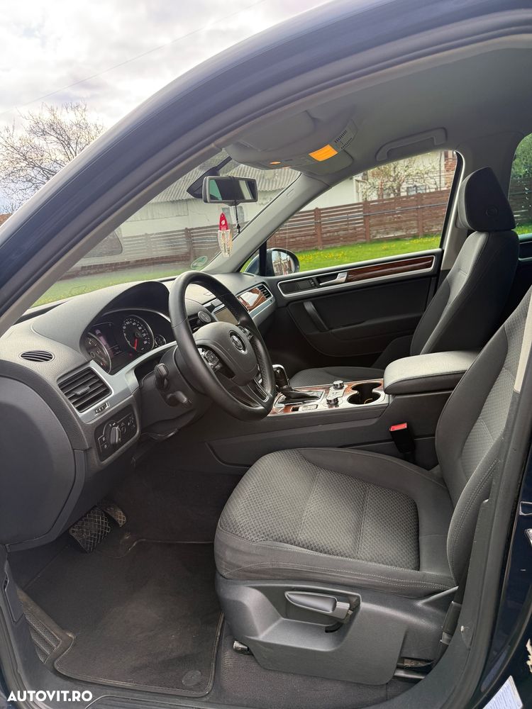 Volkswagen Touareg 3.0 V6 TDI BMT - 23