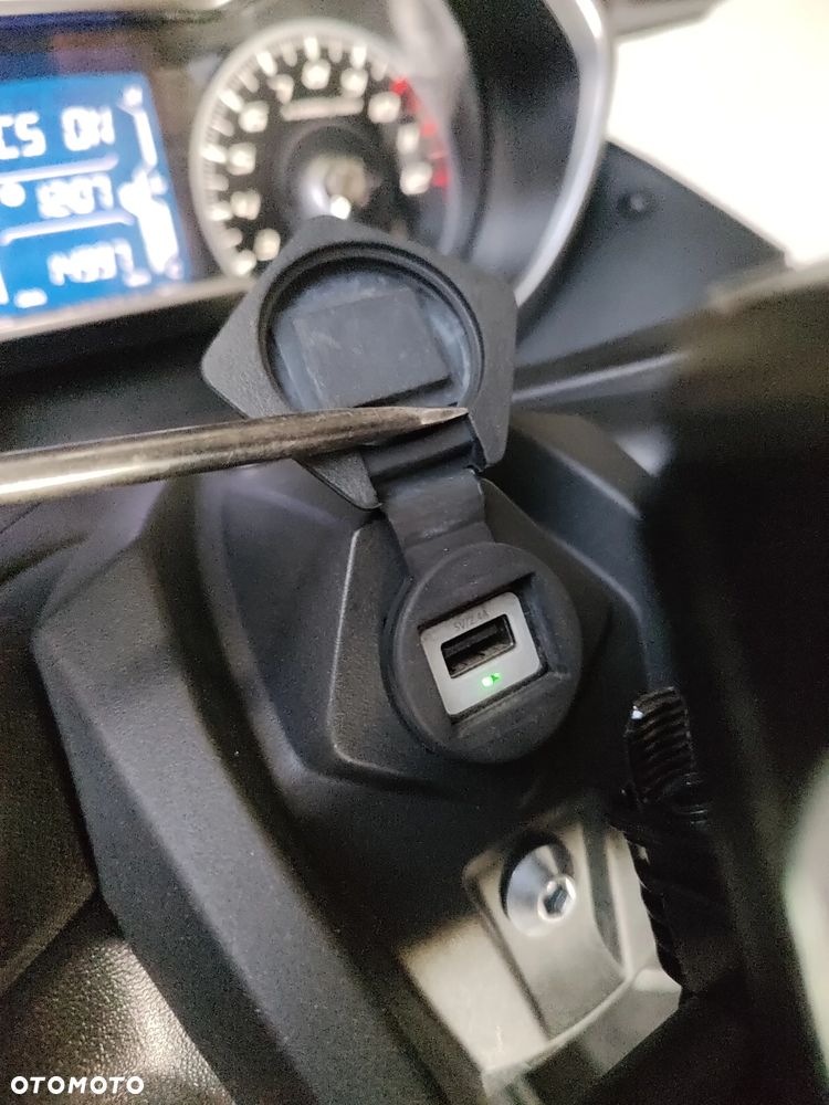 Yamaha X-max - 13