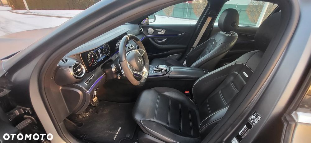 Mercedes-Benz Klasa E AMG 63 S 4Matic+ AMG Speedshift MCT-9G - 12