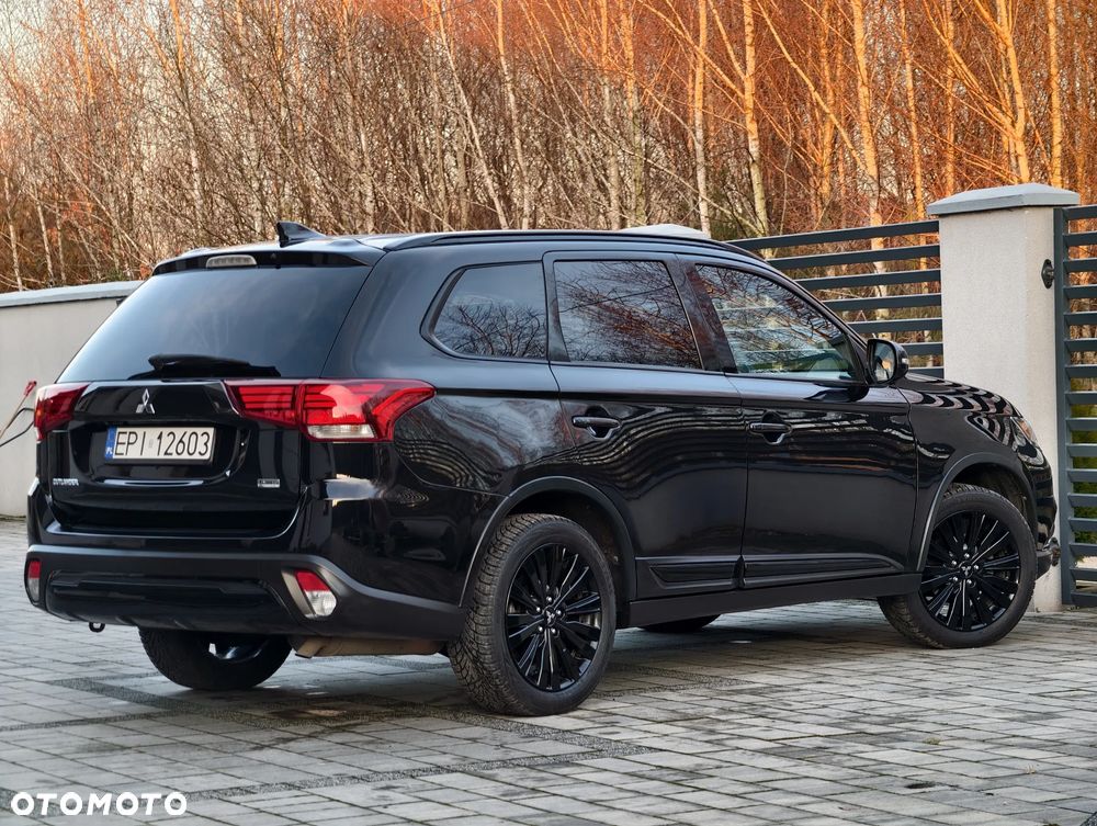 Mitsubishi Outlander 2.4 4WD CVT Intense - 37