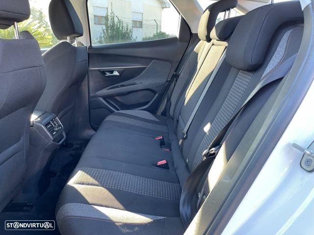 Peugeot 3008 BlueHDi 120 EAT6 Stop & Start Active - 4