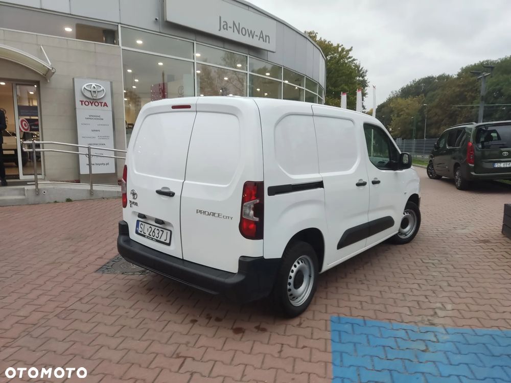 Toyota ProAce 1,5-l-D-4D L1 (6-Si.) - 11