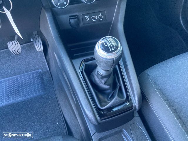 Renault Clio TCe 100 INTENS - 24