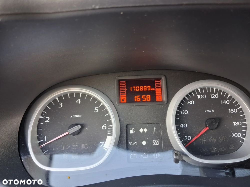 Dacia Duster 1.6 - 9