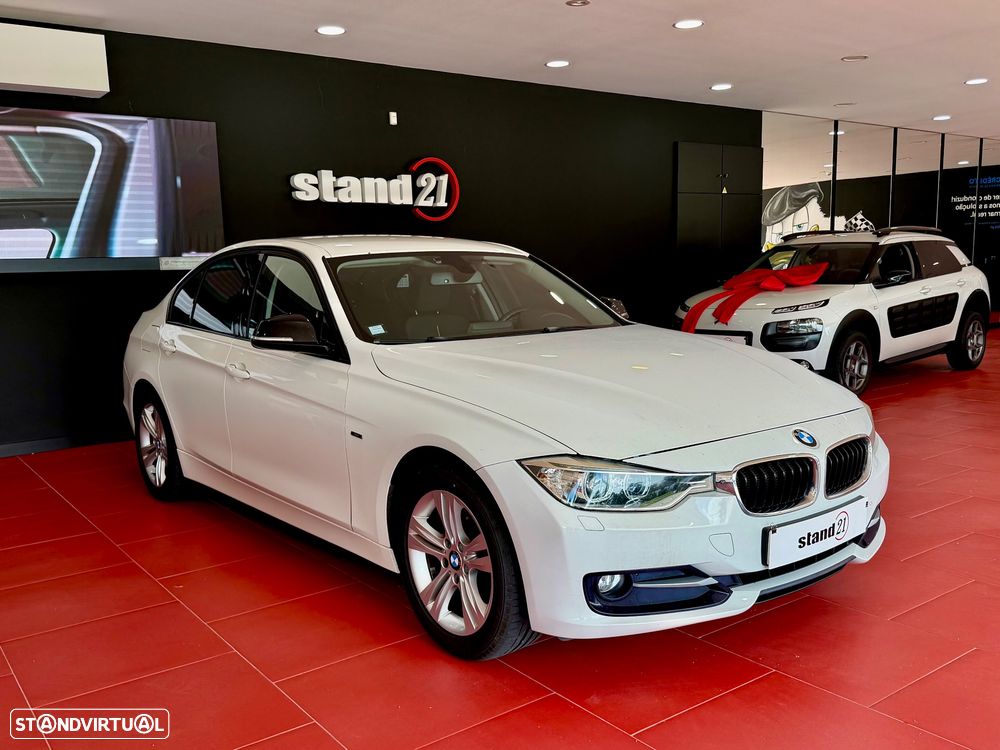 BMW 320 d Sport Line - 2