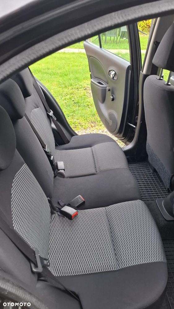 Nissan Micra - 12