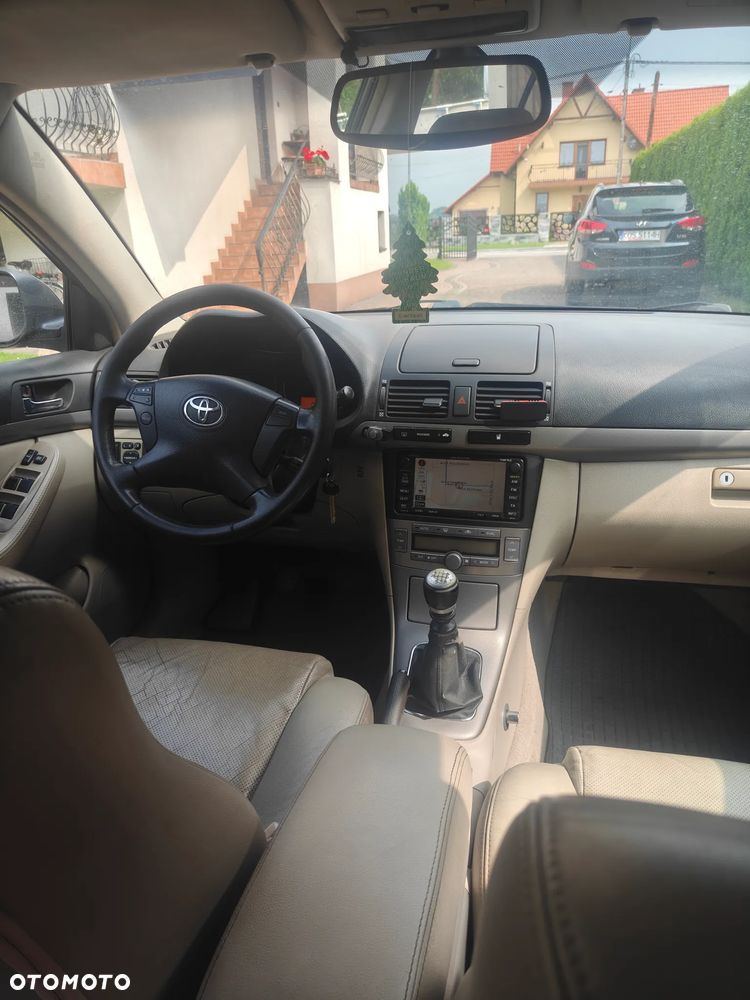 Toyota Avensis 2.2 D-4D Prestige NAVI - 8