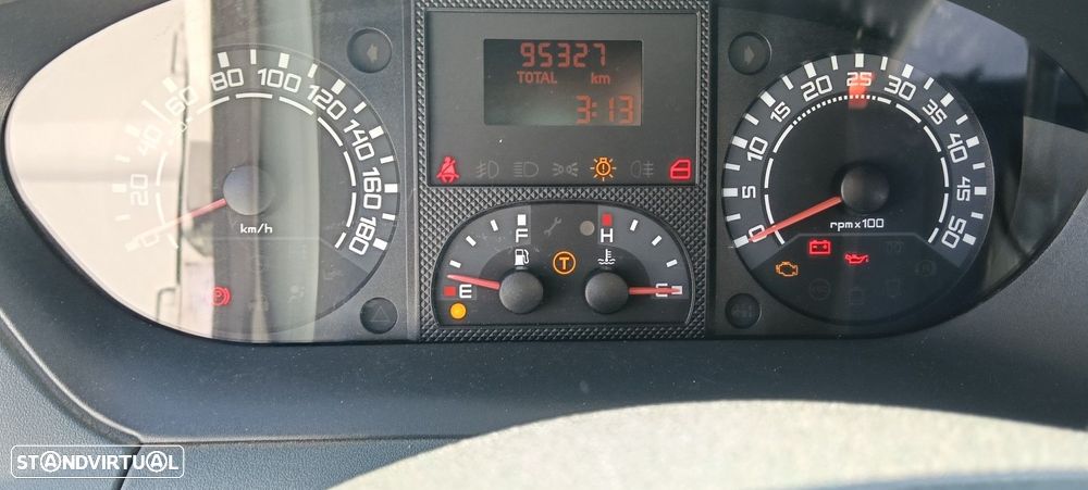 Iveco Daily Chasis Cabina Cabina dupla - 14