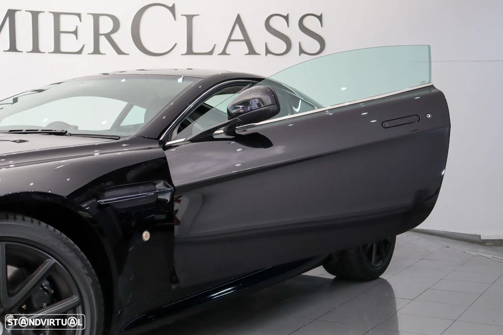 Aston Martin Vantage Coupe V8 Sportshift - 29