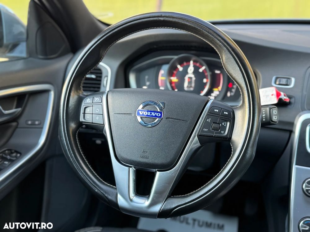 Volvo V60 D3 Geartronic Linje Svart - 9