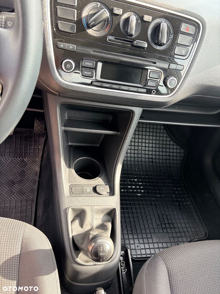 Volkswagen up! - 5