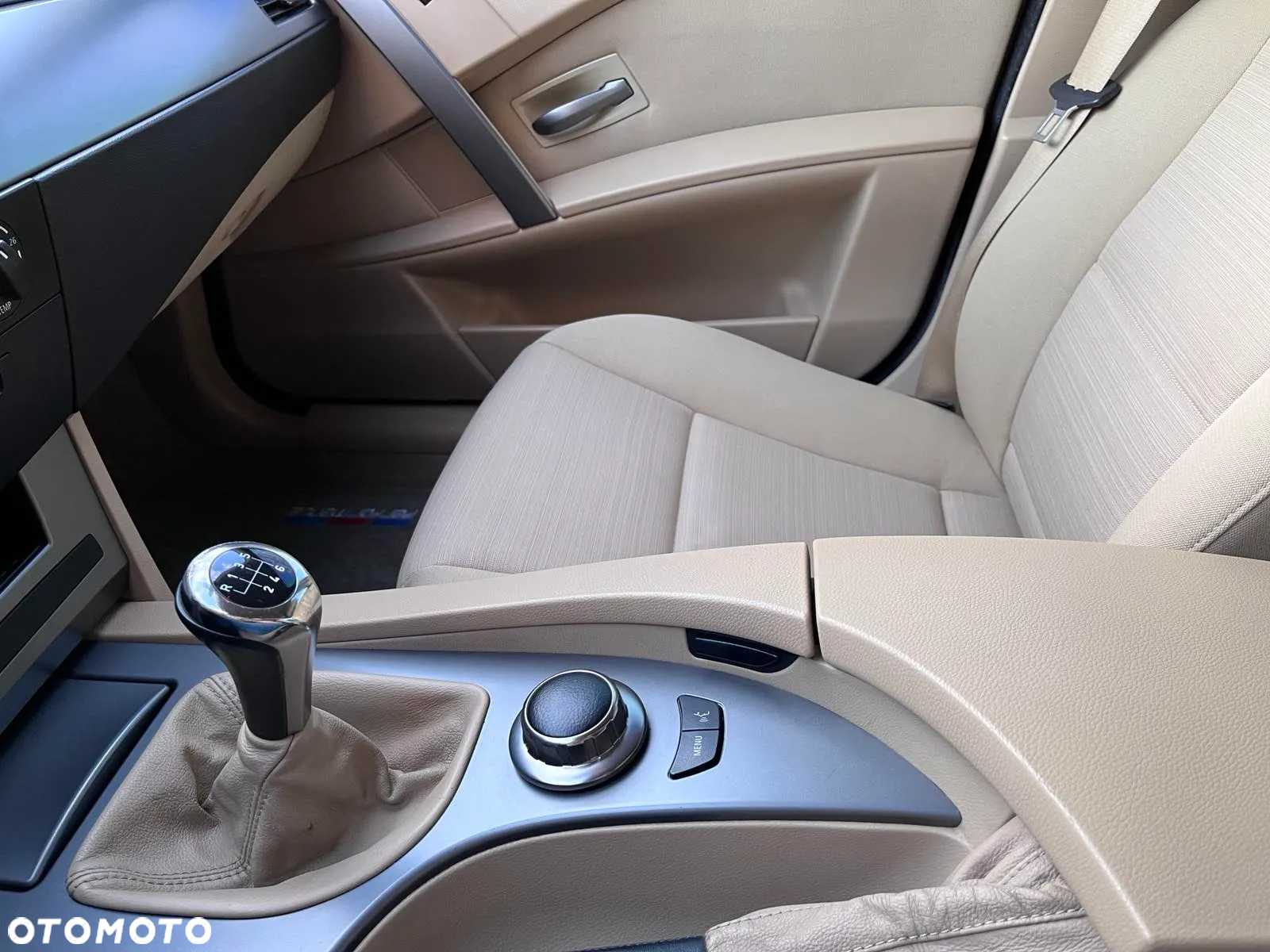 BMW Seria 5 520d - 14