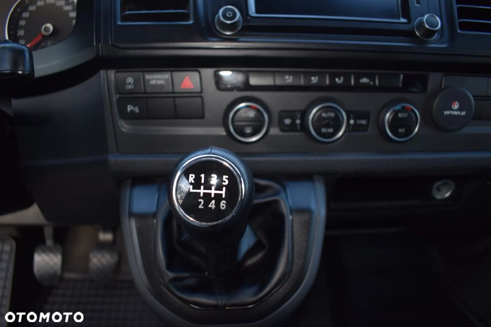 Volkswagen Caravelle 2.0 TDI L2 Highline - 15