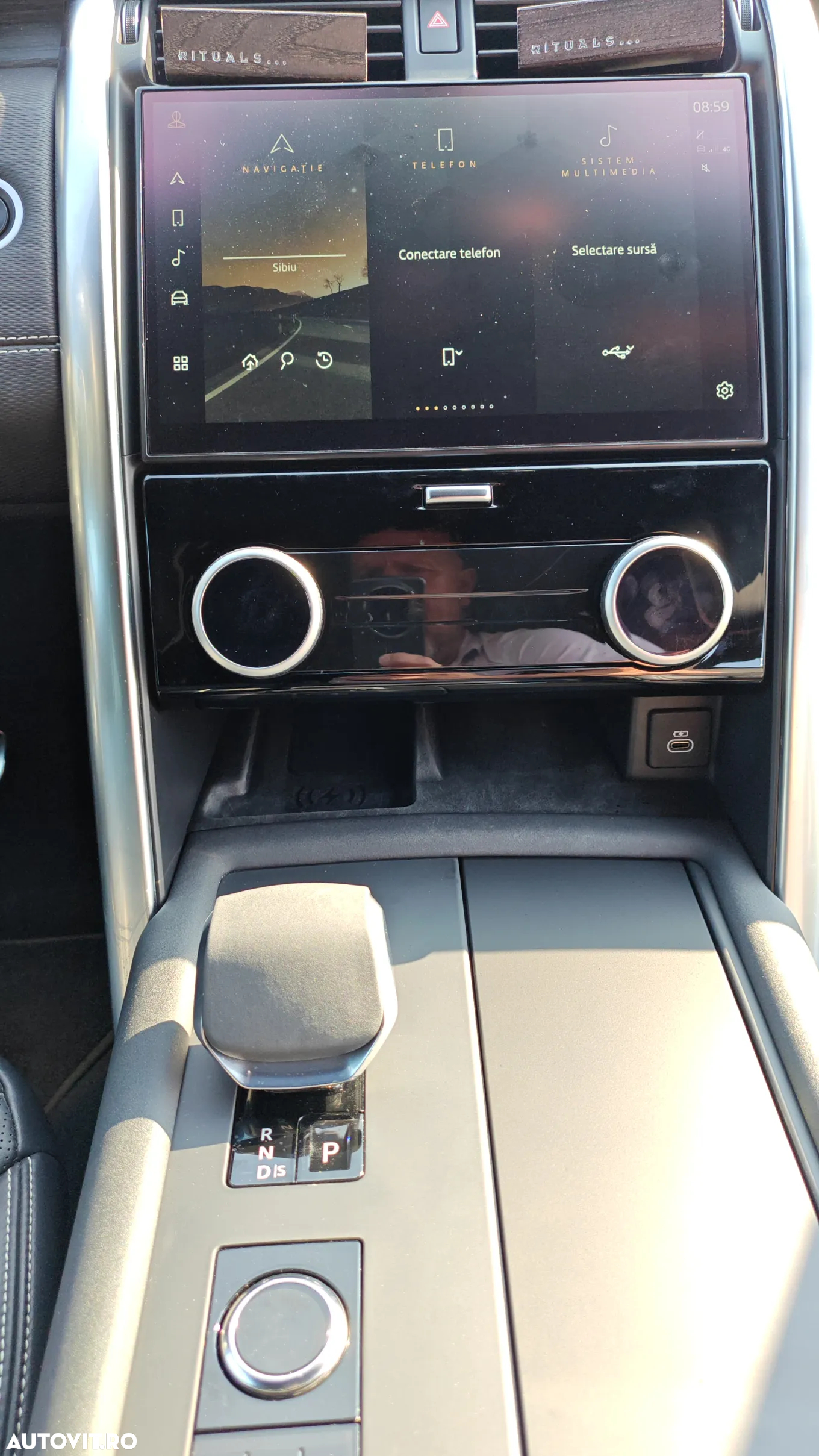 Land Rover Discovery 3.0D 300 MHEV R-Dynamic SE - 12