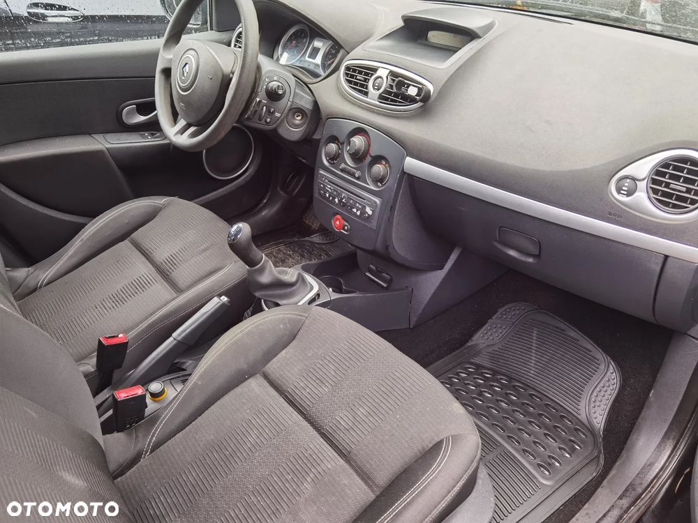 Renault Clio 1.2 16V Dynamique - 10