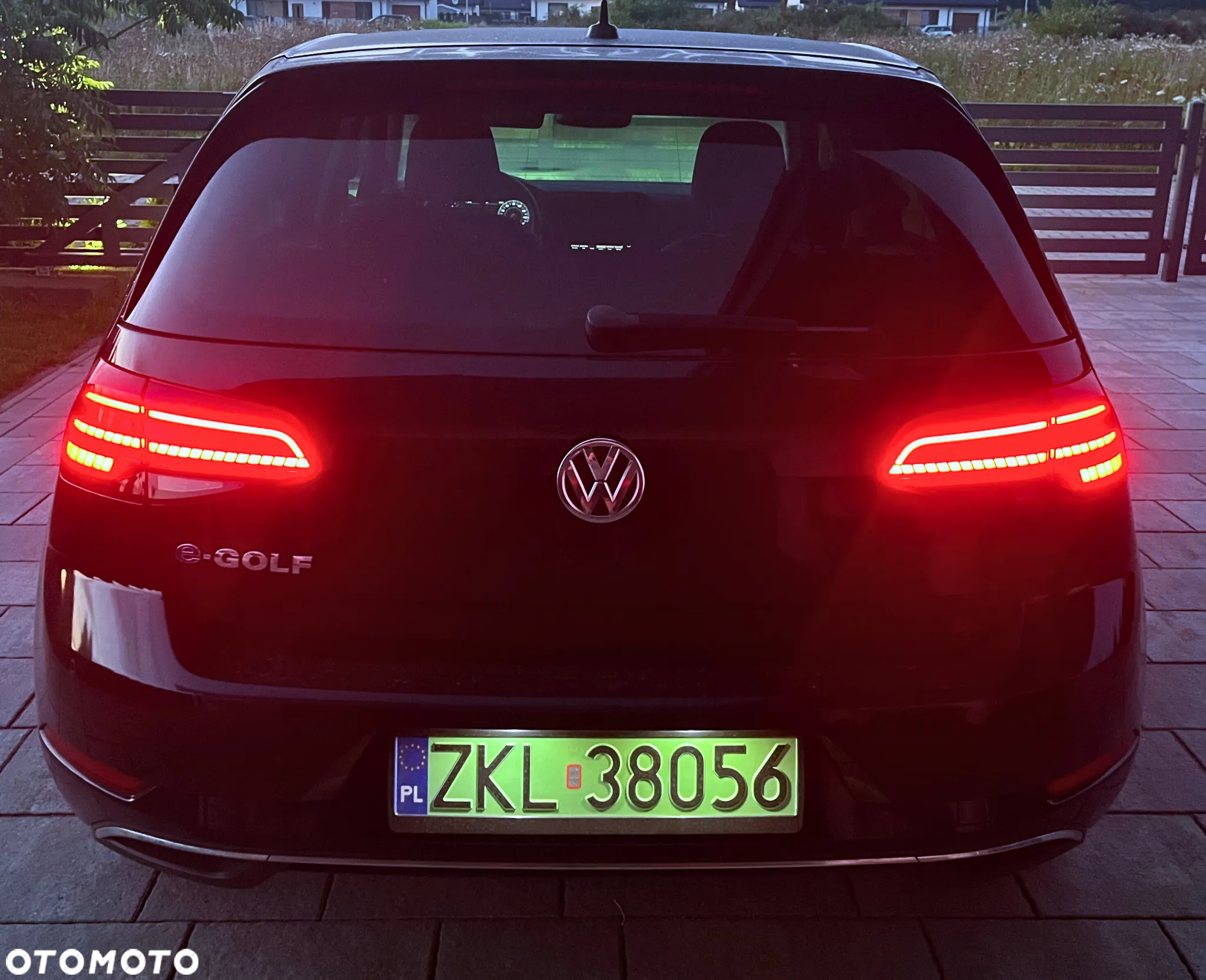 Volkswagen Golf e-Golf - 27