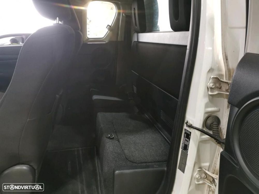 Toyota Hilux 2.4 D-4D 4WD c/IVA - 3