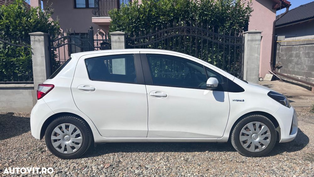 Toyota Yaris 1.5 VVT-i HSD Luna - 4