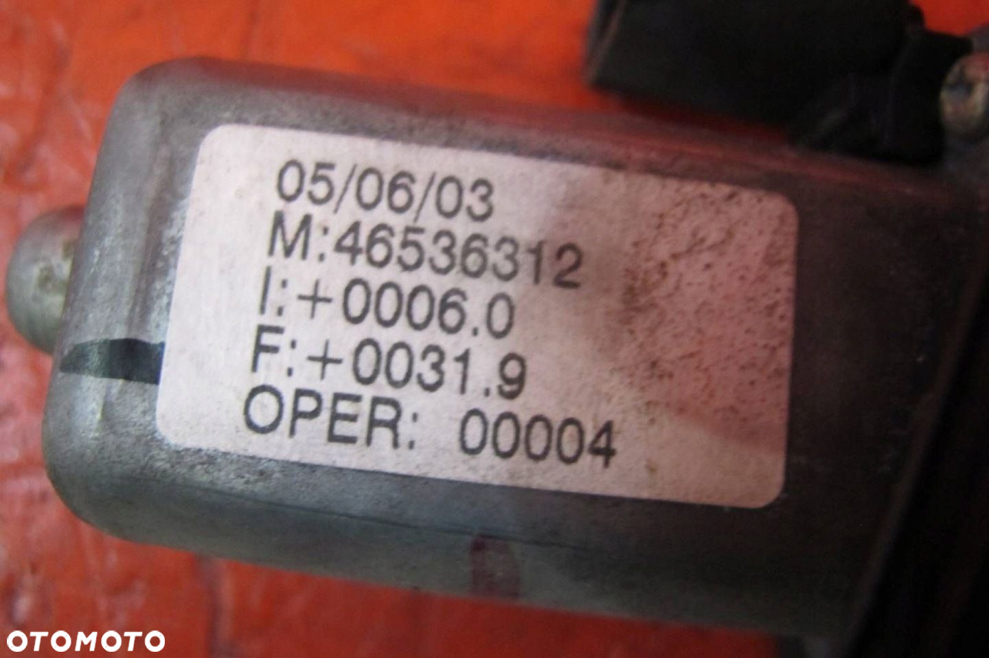 FIAT PUNTO II 2 188 PODNOŚNIK MECHANIZM SILNICZEK SZYBY LEWY PRZÓD 46536312 - 5