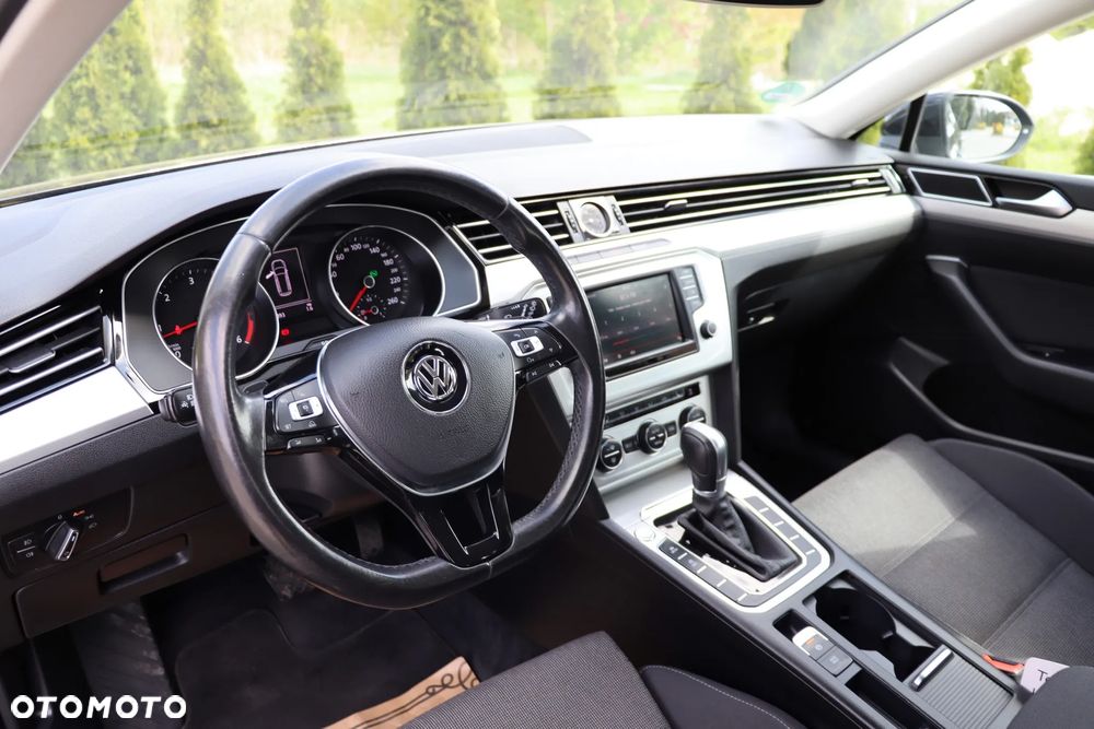 Volkswagen Passat Variant ver-variant-2-0-tdi-scr-dsg-comfortline - 23