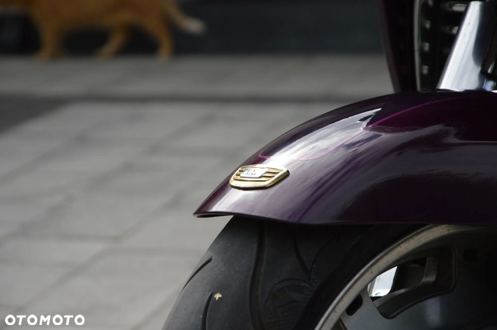 Honda GL - 24