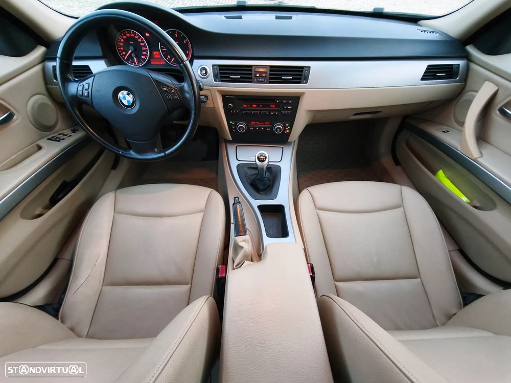 BMW 320 d - 10