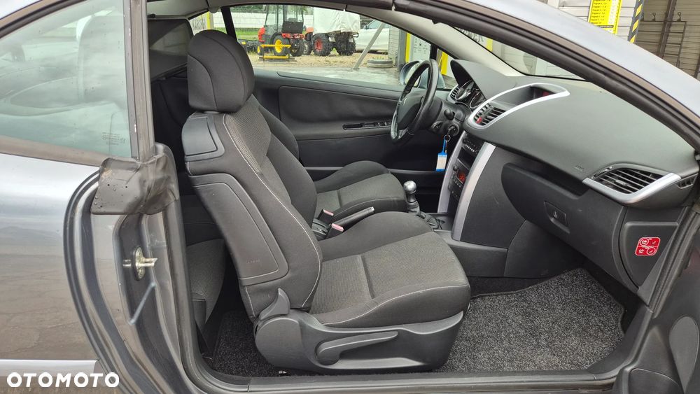 Peugeot 207 CC - 14