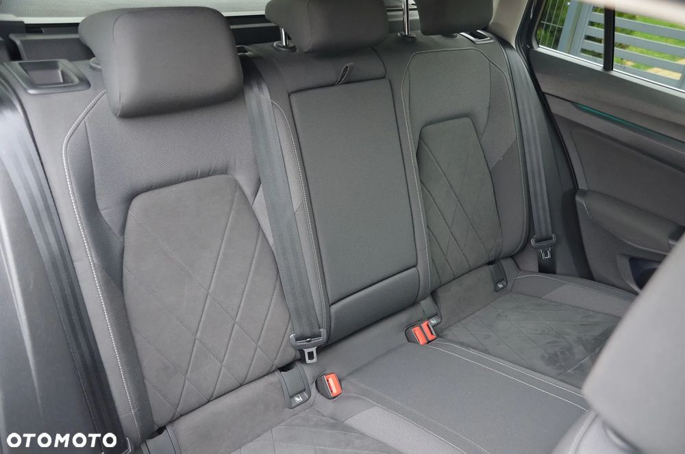 Volkswagen Golf 1.5 eTSI EVO Style DSG - 19