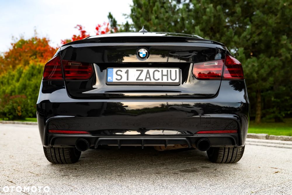 BMW Seria 3 335i xDrive - 10