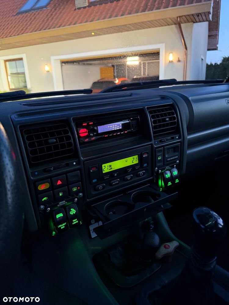 Land Rover Discovery - 32