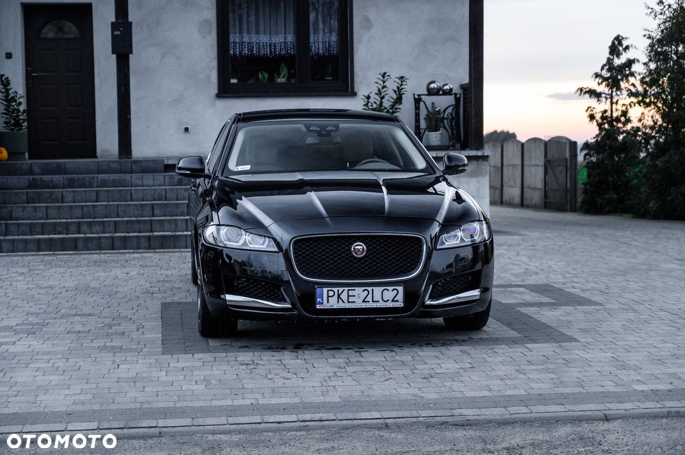 Jaguar XF 2.0 T AWD Prestige - 13