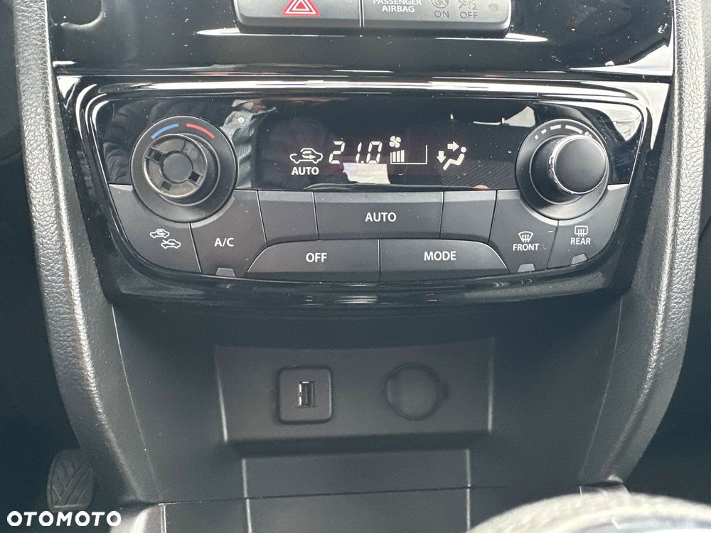 Suzuki Vitara 1.4 Boosterjet SHVS Premium 4WD - 26