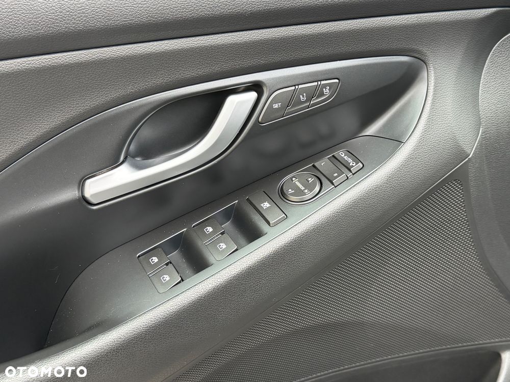 Hyundai i30 1.5 T-GDI 48V-Hybrid DCT N-Line - 36