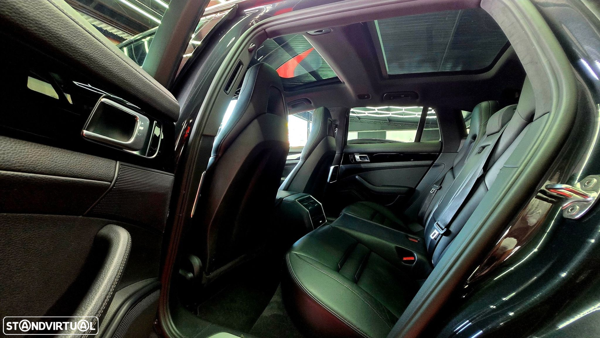 Porsche Panamera Sport Turismo 4 E-Hybrid - 23
