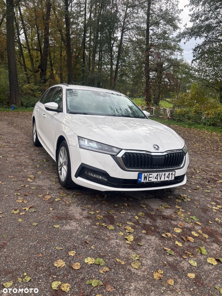 Skoda Octavia 2021 photo 2