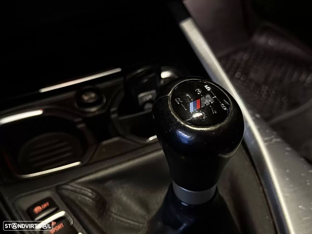 BMW 118 d Pack M - 31