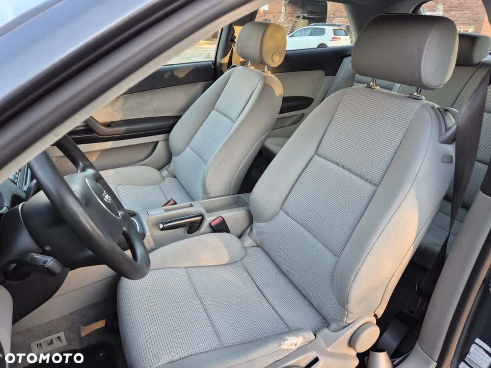 Audi A3 3-drzwiowe 1.6 Ambiente - 14