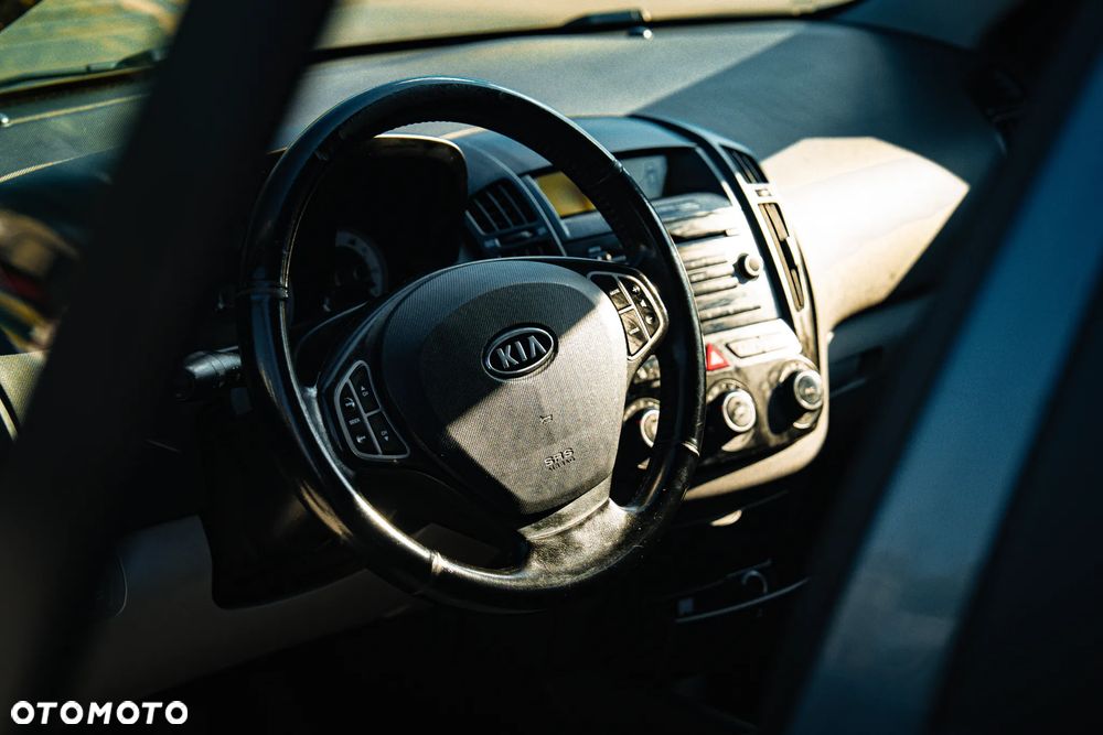 Kia Ceed - 17