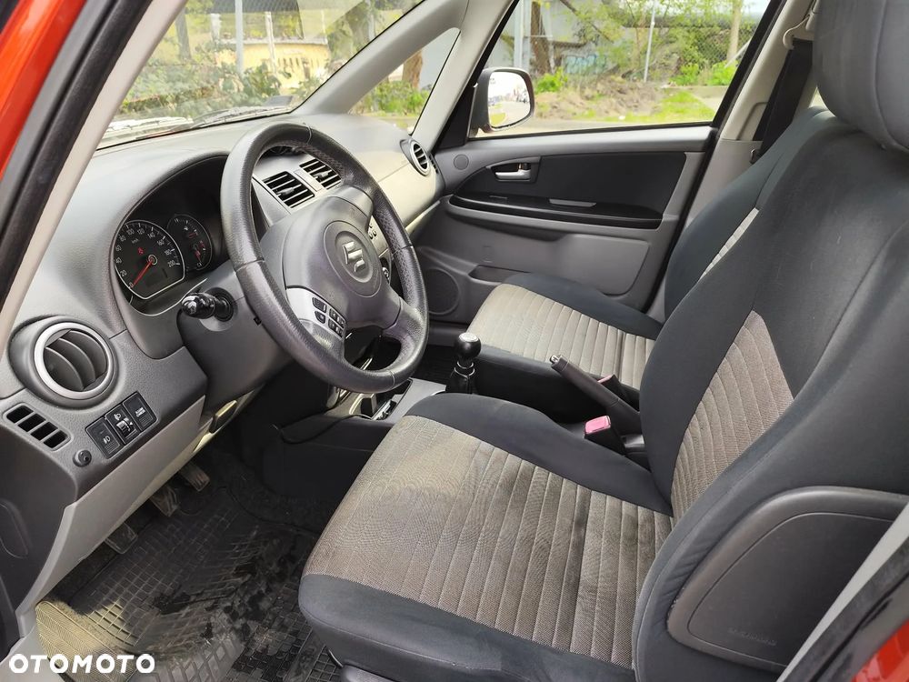 Suzuki SX4 1.6 GLX / Comfort - 9