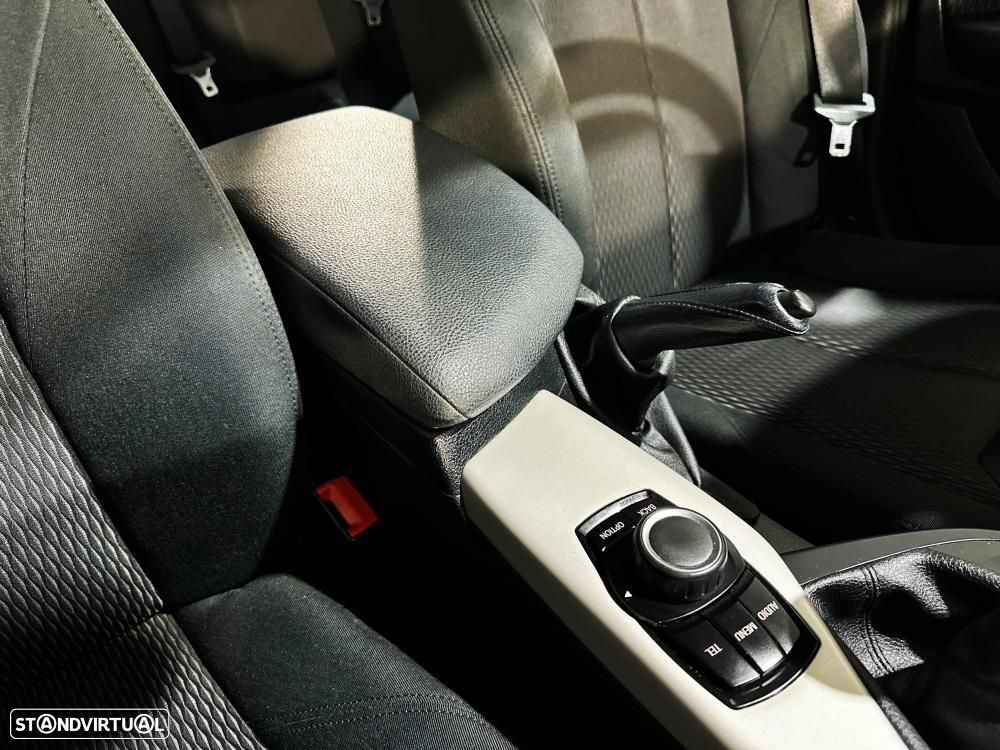 BMW 116 d Line Sport - 36