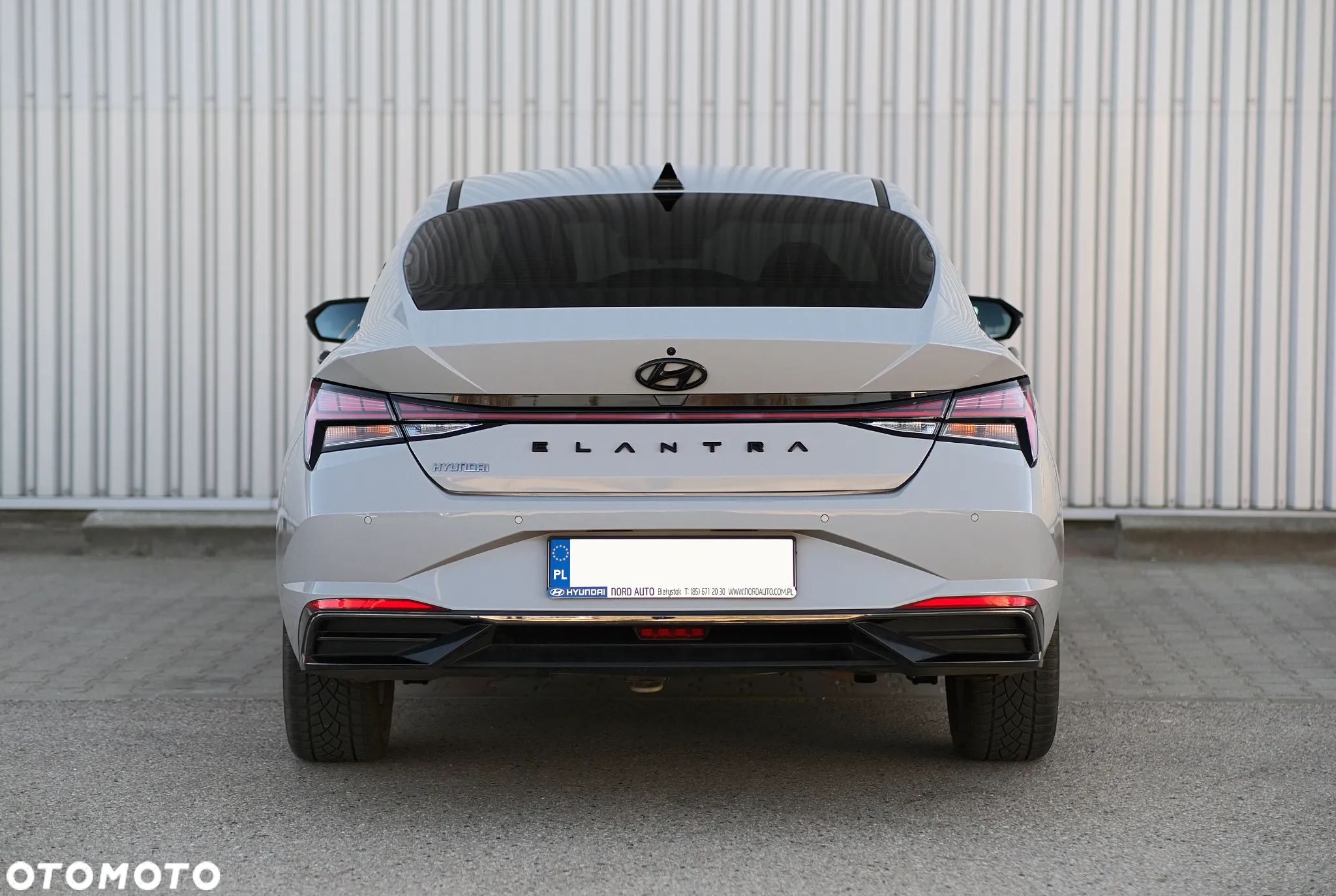 Hyundai Elantra 1.6 Smart CVT - 13