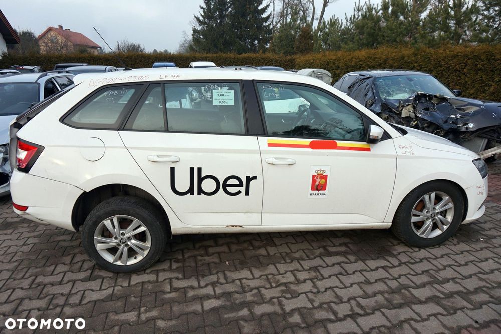 SKODA FABIA III NJ5 LIFT KOMBI 2018 LF9E 1.0 12V CHYB 75KM QAE BIAŁY na części - 6