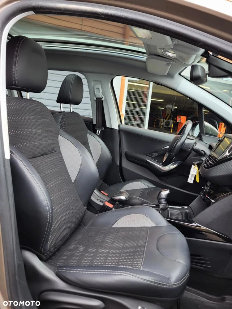 Peugeot 2008 BlueHDi 100 STOP & START Allure - 8