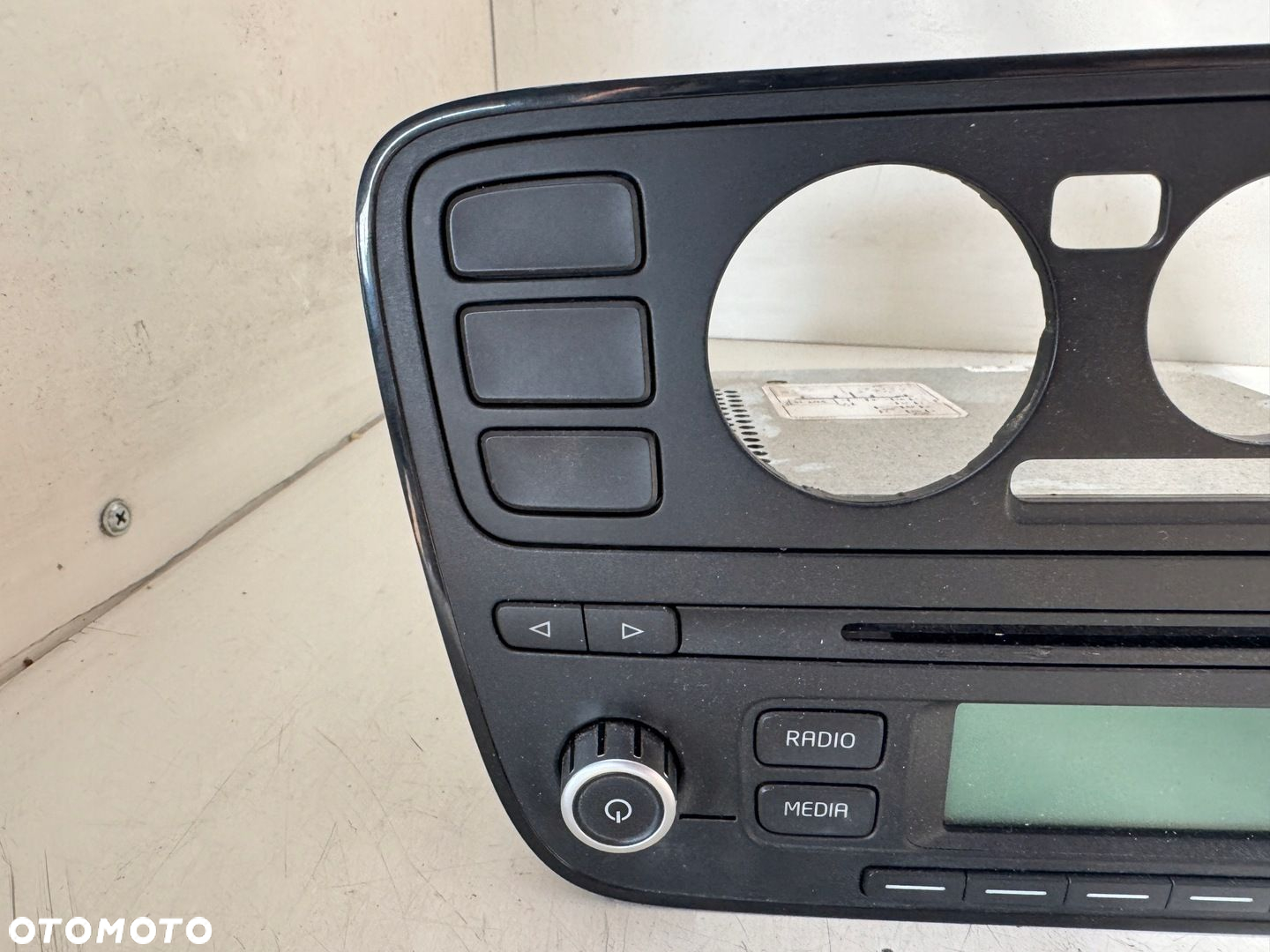 SKODA CITIGO RADIO 1ST035156B - 2