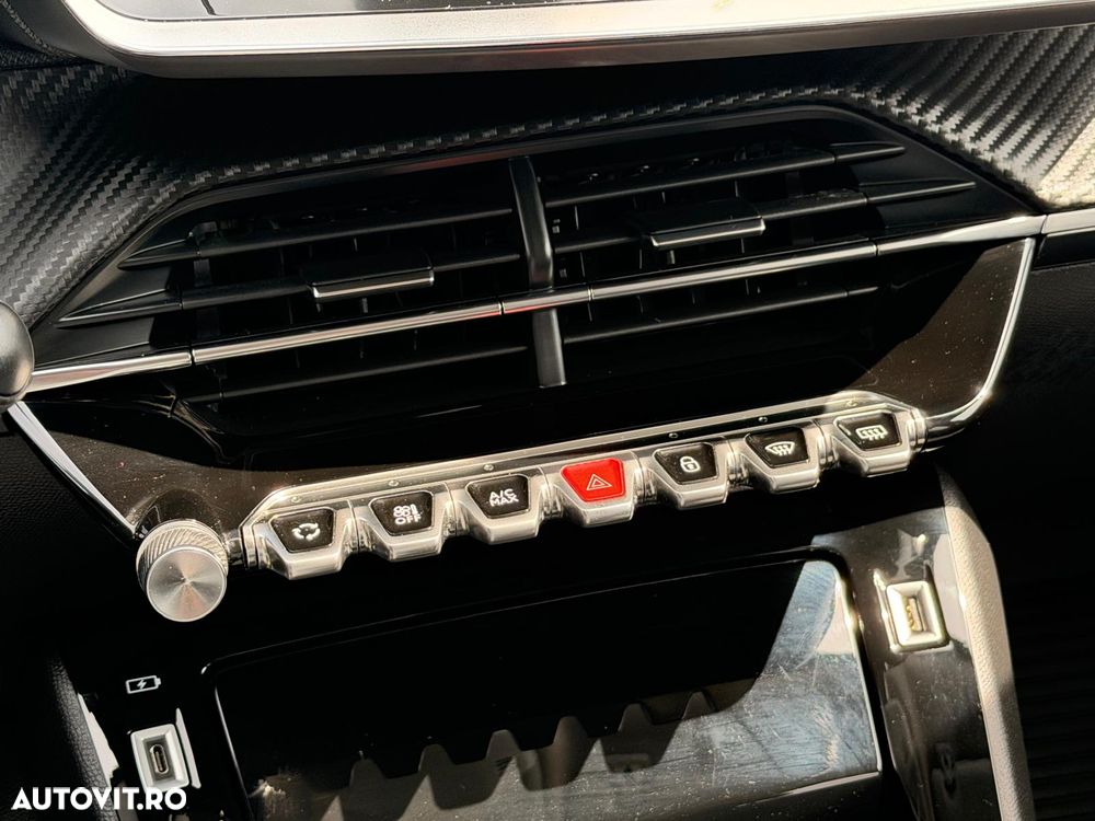 Peugeot 2008 1.2 L PureTech STT Allure - 30