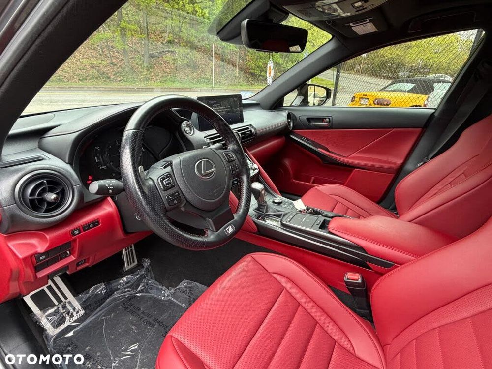 Lexus IS - 15