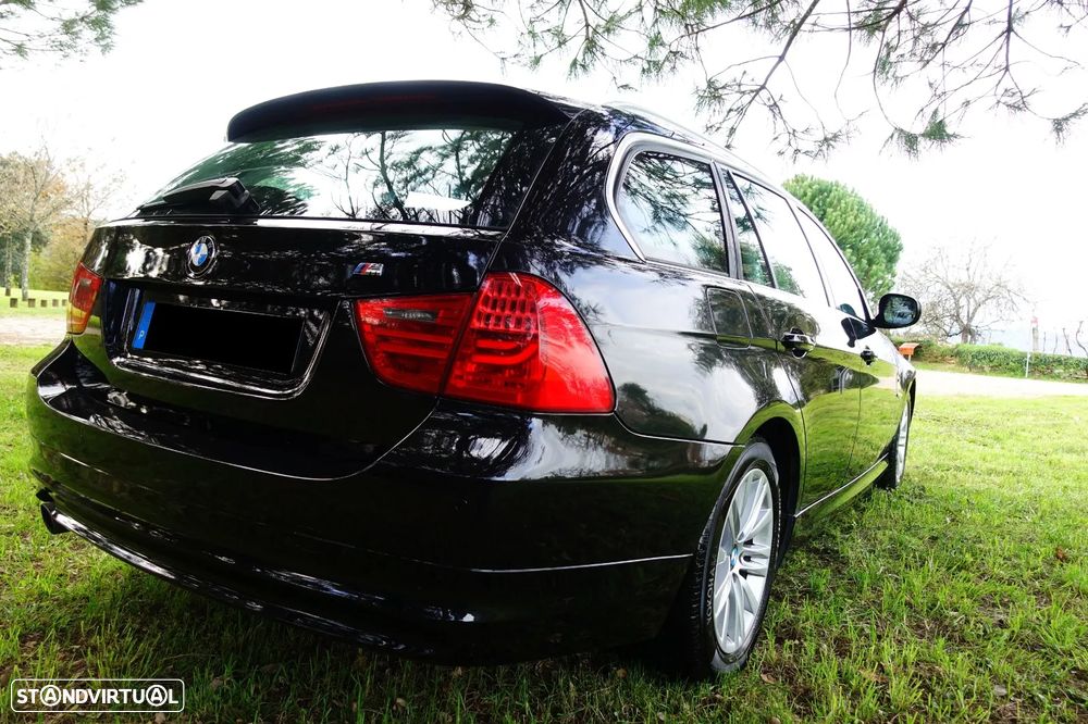 BMW 320 d Sport - 12